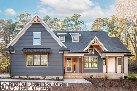 Our friends at Clarity Design-Build completed their build of Architectural Designs Country Craftsman Plan 14671RK on their lot in North Carolina. Ready when you are! Where do YOU want to build? Photo credit: Ka'Oli Photography LLC 4 Bedroom House Plans Craftsman, Ada House Plans, Modern Cottage House Plans, Ranch Makeover, Waterfront House, Architecture Styles, Country Craftsman, Lake House Plans, West Bay