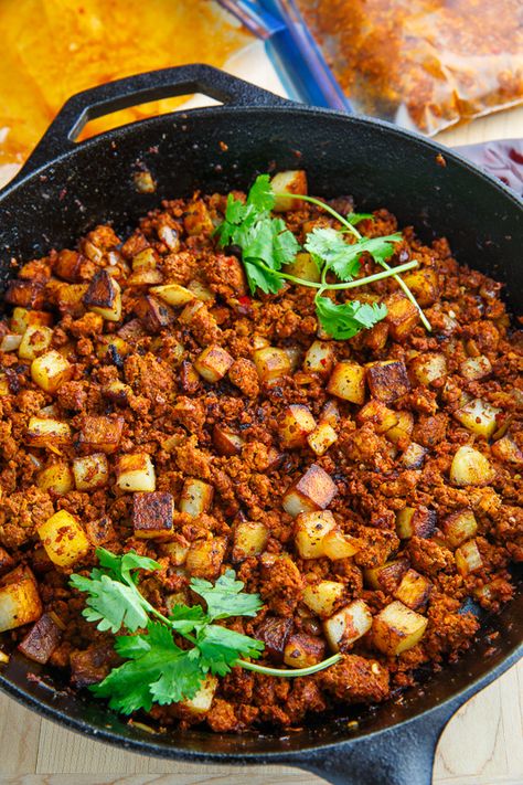 Crispy Fried Chorizo and Potatoes Chorizo And Potatoes, Chorizo Recipes Dinner, Pork Sausage Recipes, Chorizo And Potato, Closet Cooking, Mexican Chorizo, Chorizo Recipes, Homemade Mexican, Chorizo Sausage