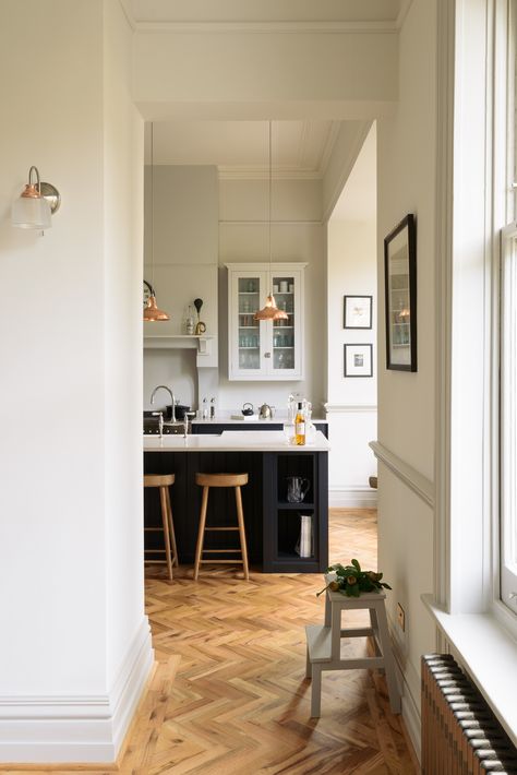 Tall London Wall Cupboards work perfectly with the high ceilings of this impress kitchen Devol Shaker Kitchen, Palace Kitchen, The Crystal Palace, Family Dining Table, Wall Cupboards, Devol Kitchens, London Wall, English Kitchens, Herringbone Floor