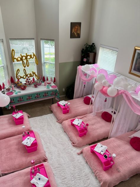 Thirteen Birthday Party Ideas Sleepover, Cute Fort Ideas For Sleepovers, All Pink Slumber Party, Slumber Party Setup Ideas, Hello Kitty Slumber Party Ideas, Pink Sleepover Birthday Party, Sleepover Ideas For 11 Year Girl, 11th Birthday Sleepover Ideas, 10 Year Sleepover Party Ideas