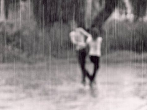 Dancing in the rain Bucket List For Girls, Dance In The Rain, A Course In Miracles, Love Rain, Walking In The Rain, We Are The World, The Perfect Guy, Photo Couple, Dancing In The Rain