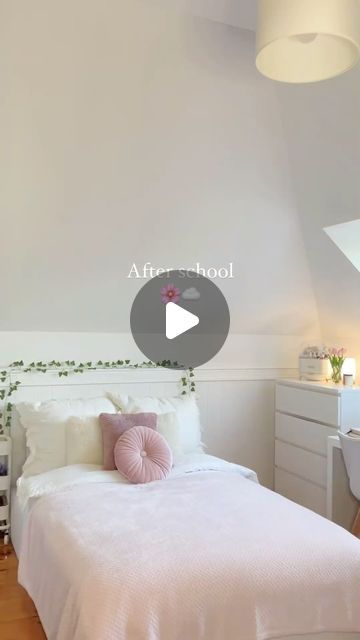 𝐏𝐢𝐧𝐤𝐜𝐨𝐜𝐨𝐧𝐮𝐭𝐭♡ on Instagram: "After school spring routine🌸☁️
.
.
.
#spring #afterschool #school #routine #afternoon #productivity #lifestyle lifestyle, vlog, aesthetic vlog, aesthetic lifestyle, after school, routine, productive lifestyle, productive vlog, that girl" Productive School Routine, Get Ready With Me For School, Productive School Morning Routine, Afterschool Routine, Spring Routine, Routine After School, Productivity Lifestyle, Afternoon Routine, Aesthetic Vlog