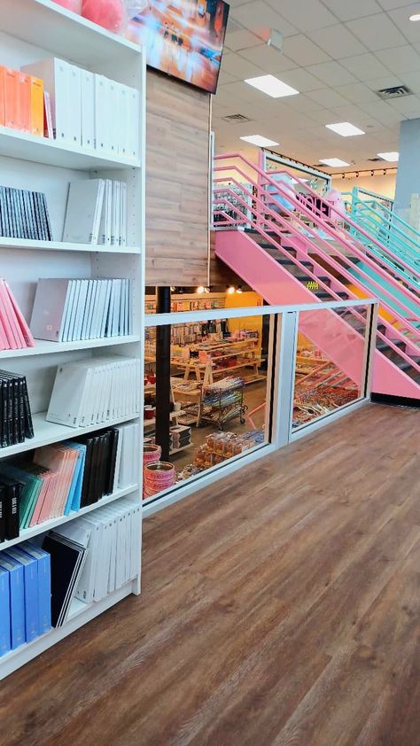 Kpop Store Design, Kpop Store Aesthetic, Kpop Store, Kpop Shop, Tea Cafe, Kpop Merch, Diy Business, Store Design, Violet