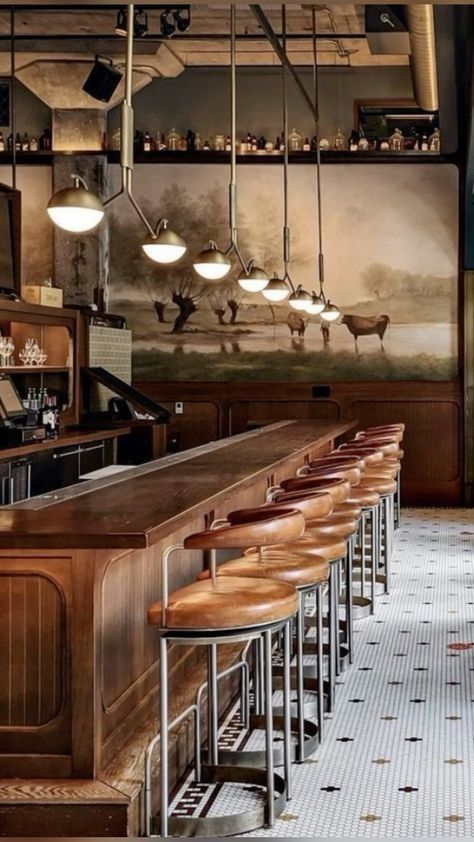 English Restaurant Interior, Antique Restaurant Design, Cafe With House On Top, European Restaurant Interior Design, Bar Interior Design Rustic, English Pub Interior Design, Bar Interior Design Vintage, Back Bar Design Restaurant, Vintage Restaurant Interior