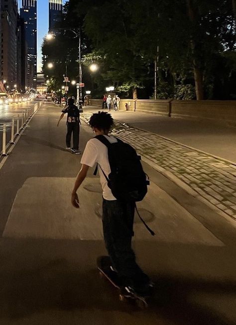 Skater Pics, Spiderman Into The Spiderverse, Skater Core, Aesthetic Skater, Skateboarding Aesthetic, Into The Spiderverse, Skater Boi, Skate Vibes, Skate Aesthetic