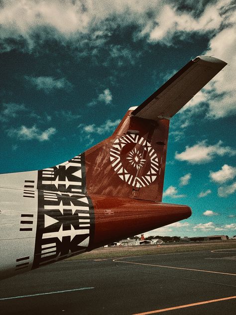 Fijian masi print on Fiji Airways and Fiji Link Aircrafts. Fijian Aesthetic, Fiji Aesthetic, Fijian People, Fijian Culture, Samoan Patterns, Fiji Vacation, Fiji Airways, Fiji Culture, Emoji Stickers Iphone