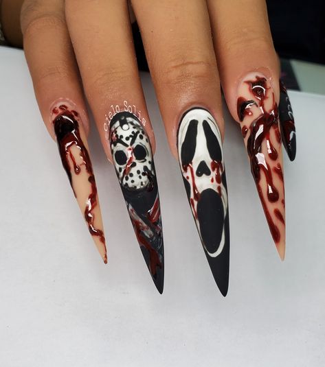 Michael Myers Nails Acrylic, Slasher Nails, Friday The 13th Nails, Scary Halloween Nails Design, Decoration Nails, Scary Nails, Black Halloween Nails, Horror Nails, Romantic Artwork