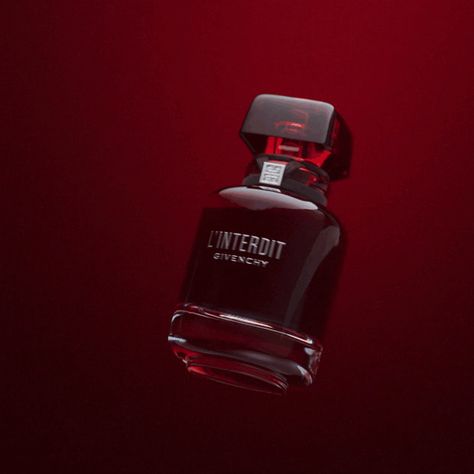 3d Perfume Animation, Perfume 3d Render, 3d Product Visualization, Bottle Animation, Perfume Animation, Product Gif, Ugc Creators, Blender Animation, Cosmetics 3d