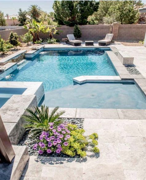 Would you like to have your own pool at a low price or on a budget? Then go to rexgarden.com now and see the best reviews so you can get the pool of your dreams without spending a lot of money. #homedecor #pool #garden #poolideas #pooldesign Pool Paradise, Pool Dekor, Kleiner Pool Design, Backyard Pool Design, Pools Backyard Inground, Diy Swimming Pool, Small Pool Design, Piscina Natural, Backyard Pool Landscaping