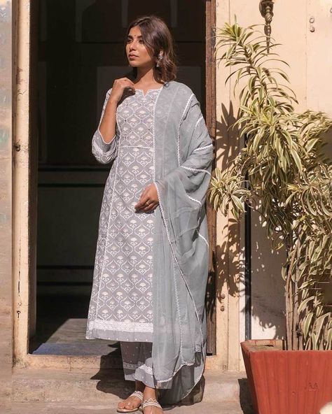 Grey Suit Women Indian, Salwar Design, Kurta Pants, Kurta Cotton, Dresses Traditional, Cotton Salwar Kameez, Indian Designer Suits, Salwar Designs, Grey Colour Suit