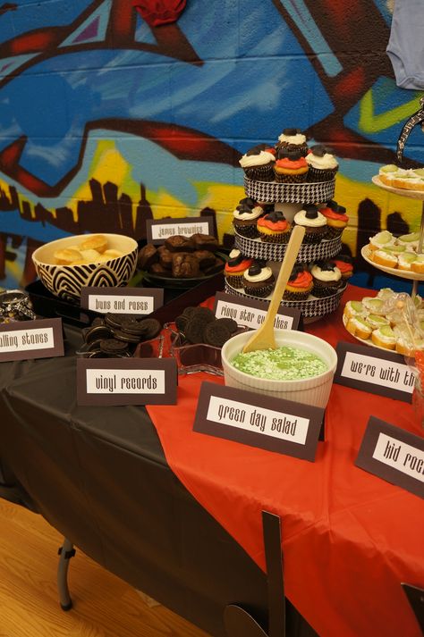 Rock N Roll Candy Bar, Rock And Roll Birthday Diy, Rock And Roll Snack Ideas, Rick And Roll Themed Party, One Rocks Dessert Table, Rockstar Themed Food, Rock Star Food Ideas, Rock And Roll Party Snacks, Rock And Roll Themed Drinks