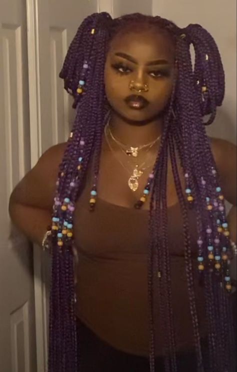 Box Braids Hairstyles Purple, Knotless Box Braids Styling Ideas, Hairstyles With Box Braids Ideas, Y2k Box Braid Hairstyles, Purple And Black Braids, Hairstyles To Do With Box Braids, Purple Braids For Black Women, Box Braids Purple, Knotless Box Braids Hairstyles Ideas