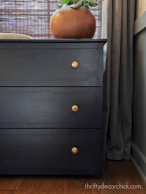 Black Dresser Bedroom, Black Painted Dressers, Black Chalk Paint Furniture, Painted Bedside Tables, How To Make Furniture, Black Chest Of Drawers, Black Painted Furniture, Painted Night Stands, Black Paint Color