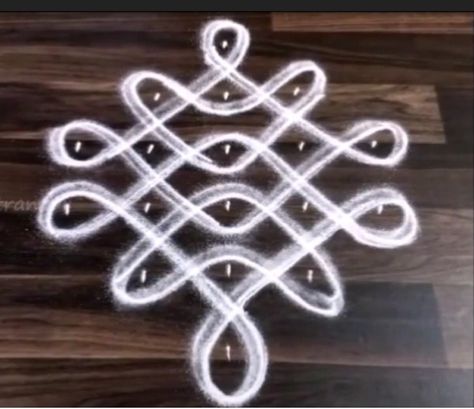 Thimpudu Mugulu, Simple Rangoli With Dots, Chikku Kolam, Dots Muggulu, Pattern Design Drawing, Easy Rangoli Designs Videos, Very Easy Rangoli Designs, Rangoli Designs Photos, Rangoli Designs Simple Diwali