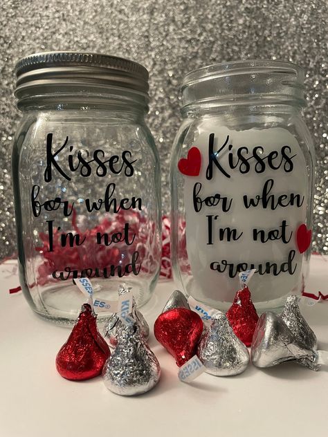 Long Distance Jar Boyfriends, Valentine Gifts Not On The High Street, Kisses For When Im Not Around Jar, Glass Jar Gifts, Jar Of Kisses For Boyfriend, Candy With Notes For Boyfriend, Long Distance Jar, Ideas For Christmas Gifts For Boyfriend, Kisses For When Im Not Around