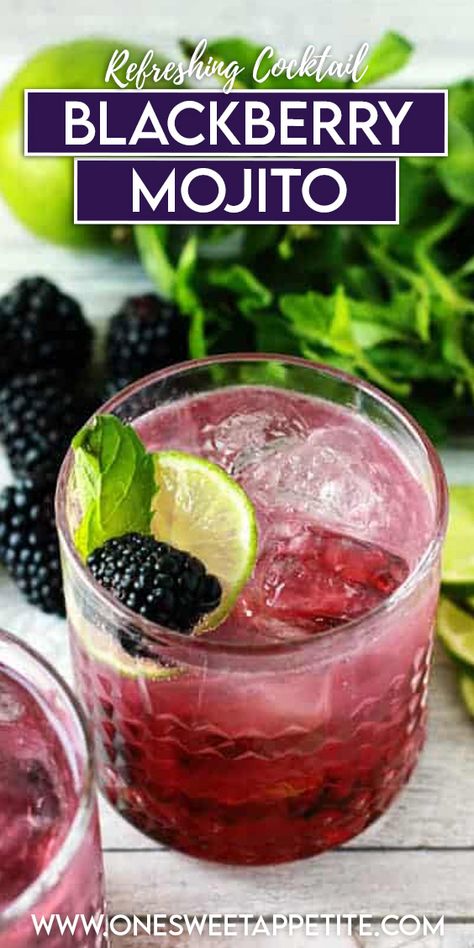 Blackberry Mojito Recipe, Best Mojito Recipe, Blackberry Mojito, Mojito Recipe Classic, Classic Mojito, Mojito Cocktail, Mojito Recipe, Boozy Drinks, Mixed Drinks Recipes