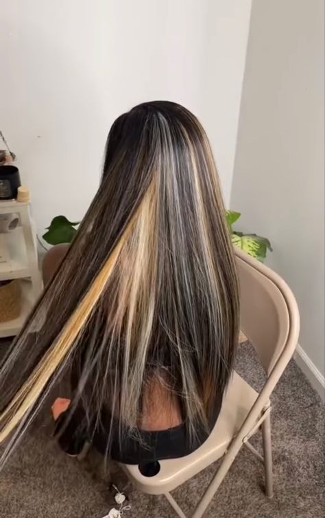 Brown Blonde Black Hair, Black Hair With Brown And Blonde, Deep Brown With Highlights, Blonde Hair Gold Dress, Hairstyles For Highlighted Hair, Blonde And Brown Weave, Blond With Dark Highlights, Black Underneath Blonde On Top, Hair Dye Ideas Straight Hair