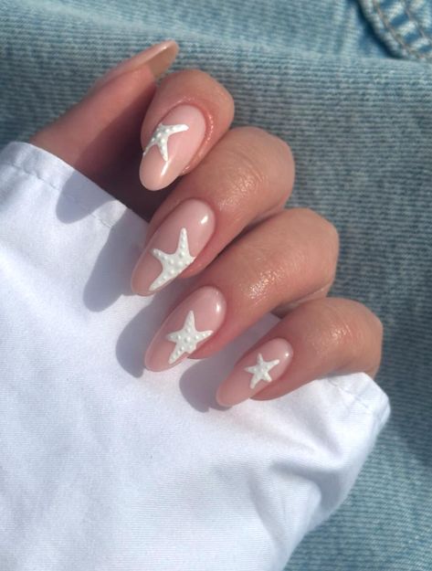 Your daily dose of the most viral beach nails from the biggest nail gurus! Find #summer 2024 nail inspo for the cutest summer nails, featuring ocean nails, vacation nails, beach nails, and tropical nails! #nails inspo #summernails Summer Nails Christmas, Cute Nails For Holiday, Costa Rica Inspired Nails, Beachie Nails, Christmas Nails Summer, Ocean Beach Nails, Nail Ideas Tropical, Nails For Bahamas Vacation, Nails For Summer Vacation Beach