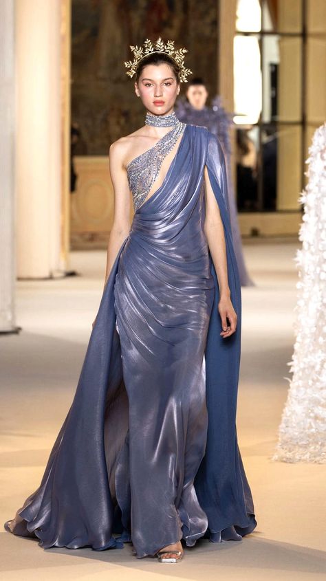 Imgur: The magic of the Internet Tony Ward Couture, High Fashion Couture, Goddess Gown, Concept Clothing, Tony Ward, Formal Cocktail Dress, Fall Winter 2024, Soft Summer, Couture Gowns