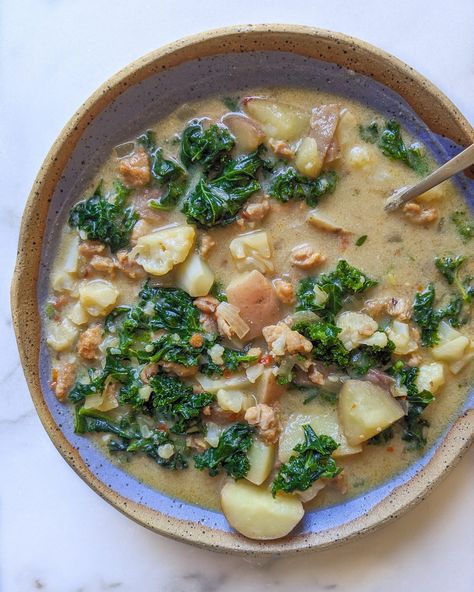 Zuppa Toscana Healthy, Olive Garden Zuppa, Olive Garden Zuppa Toscana, Zuppa Toscana Soup, Toscana Soup, Detox Soup, Fall Soups, Cleanse Recipes, Olive Gardens