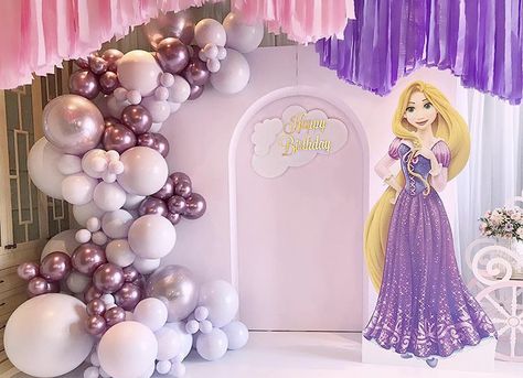 Rapunzel Decorations Party, Rapunzel Decorations, Rapunzel Decor, Bolo Rapunzel, Rapunzel Birthday, Tangled Birthday Party, Rapunzel Birthday Party, Tangled Birthday, Rapunzel Party