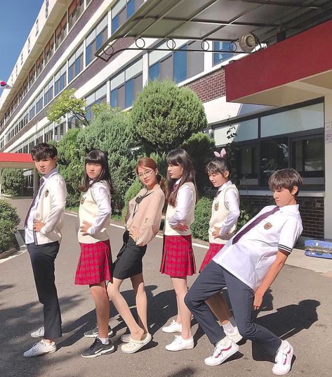 Samuel hanging with is drama friends image Seventeen Samuel, Ulzzang Squad, Revenge Note, Ullzang Boys, Korean Friends, Boy Squad, Kore Ulzzang, Kim Samuel, Ulzzang Korea