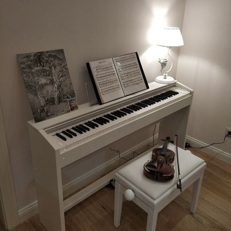 Casio Piano, Piano Living Rooms, Piano Girl, Piano Decor, White Piano, Lofi Music, No One Understands, Piano Room, Music Motivation