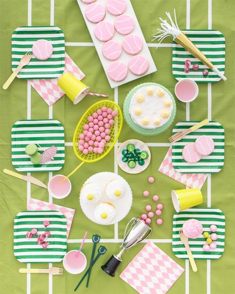 Wimbledon Party Padel Party Ideas, Country Club Party Theme, Tennis Bachelorette Party, Tennis Party Ideas, Team Party Ideas, Country Club Party, Tennis Themed Party, Tennis Birthday Party, Wimbledon Party