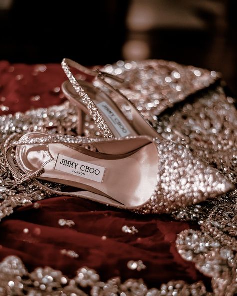 Desi Wedding Shoes, Indian Wedding Heels, Wedding Heels Brides, Pakistani Shoes, Asian Shoes, Indian Wedding Shoes, Bride Heels, Gold Wedding Shoes, Red Bridal Dress