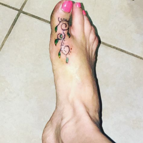 Toe tattoo - it was used to cover up a blister scar. :) Toe Tattoo, Toe Tattoos, Print Tattoos, Paw Print Tattoo, Paw Print, Cover Up, Tattoos, Quick Saves