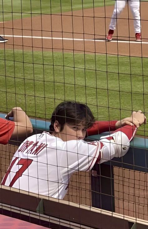 Baseball Wallpaper Dodgers, Baseball Players Aesthetic, Shohei Ohtani Dodgers, Shohei Ohtani Cute, Shohei Ohtani Wallpaper, Baseball Boyfriend, Mlb Dodgers, Ohtani Shohei, Baseball Guys