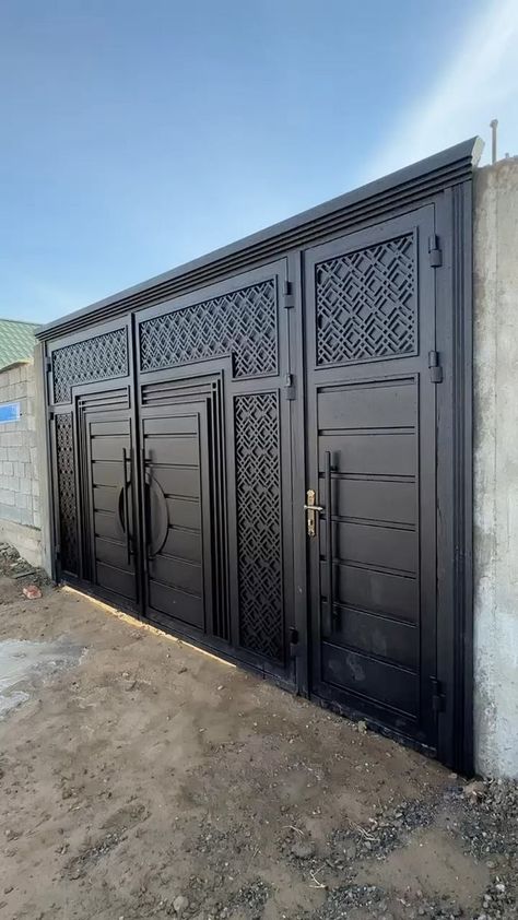 Crafting Elegance with Main Gate Designs Home Front Gate Design, Modern Front Gate Design, Main Gate Designs, Latest Main Gate Designs, Iron Main Gate Design, Decoration Nails, Home Gate, درج السلم, Gates And Fences