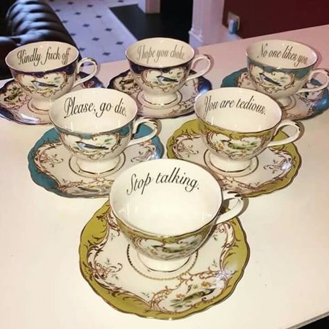 Miss Havisham's insult teacups Tea Cups And Saucers, Keramik Design, Objet Design, Tee Set, Cups And Saucers, Tea Sets, Cups And Mugs, The Table, Tea Set