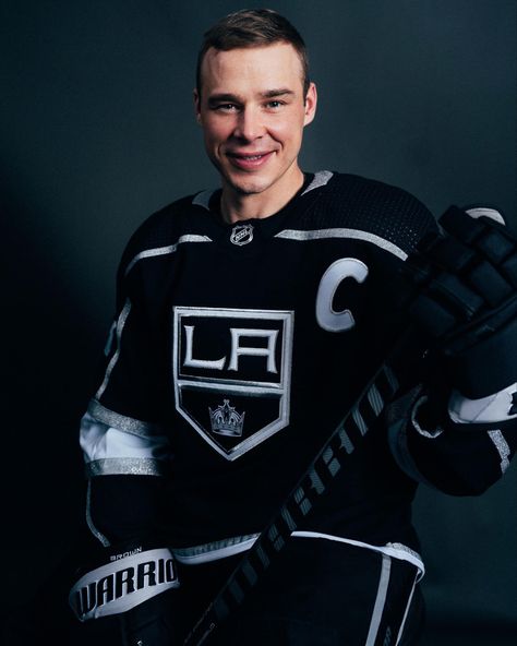 Dustin Brown | LA Kings Legend Dustin Brown, Los Angeles Kings, Nhl, Hockey, Angeles, Sports, Los Angeles, Ice Hockey