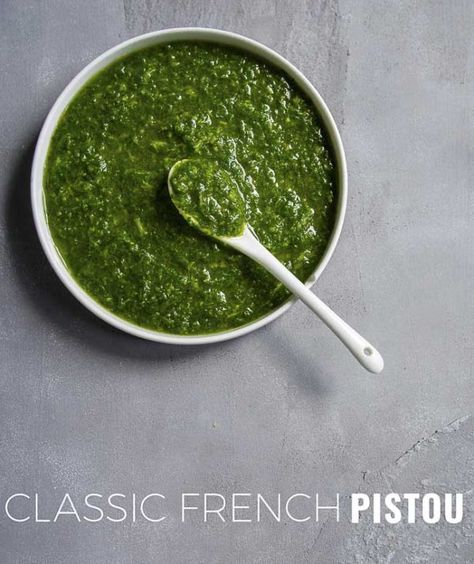 what is pistou h Basil Pistou, Pistou Recipe, Recipes Using Pasta, Italian Pesto, Food Around The World, Pesto Recipes, French Sauces, Avo Toast, Vegan French