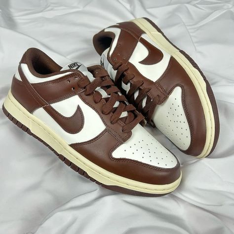 Mocha dunks Follow us for more ! 👟 Credit🎥 : (all rights reserved to original owner) _____________________________________________ .⁣ .⁣ .⁣ . #nikedunk #nikeuk #sneakers #airjordan #londonfashion #sneakersforsale Mocha Dunks, Swag Shoes, Nike Dunks, London Fashion, All Rights Reserved, Sock Shoes, Sneakers For Sale, Cute Shoes, Mocha