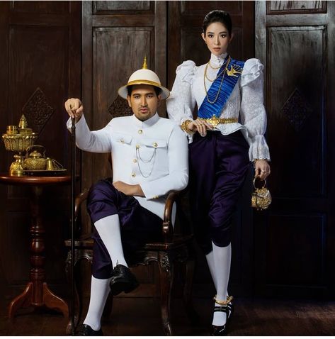 Cambodian Traditional Dress, Colonial Outfit, Khmer House, Cambodia Dress, Artis Thailand, Cambodian Clothes, Cambodian Dress, Cambodian Wedding, Khmer Dress