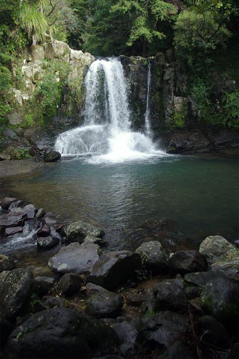 Waterfall GIF Waterfall Images, Waterfall Scenery, Falling Waters, Animiertes Gif, God's Glory, Water Falls, Scenery Pictures, Beautiful Water, Waterfall Photography