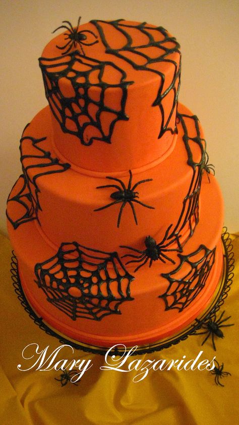 Halloween Bday Cakes, Spider Web Cake, Halloween Backen, Spider Cake, Bolo Halloween, Halloween Birthday Cakes, Halloween Series, Cakes And Cupcakes, Halloween 1