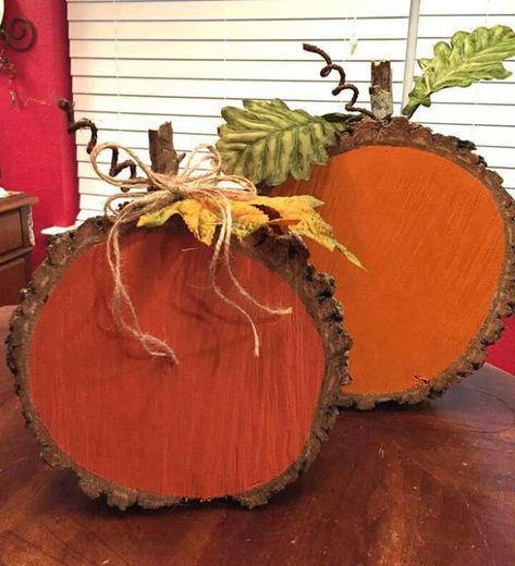 Wood Decorations, Kerajinan Diy, Teen Crafts, Fall Wood Crafts, Pumpkin Activities, Wood Slice Crafts, Dekor Diy, Wooden Pumpkins, Fall Deco