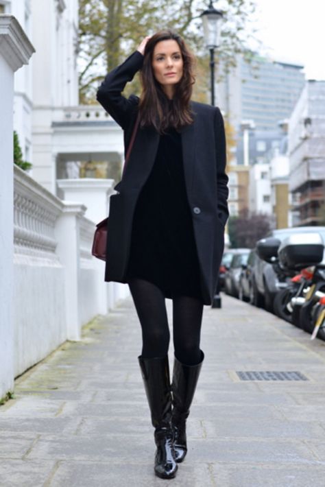 Svarta Outfits, Black Boots Outfit, Knee Boots Outfit, High Boots Outfit, Woman In Black, Boating Outfit, Black Knee High Boots, Black Knees, Outfit Casual