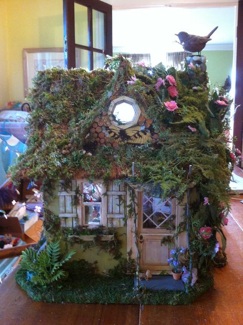 Fairy Tale Cottage, Fairy Tree Houses, Fairy House Crafts, Fairy Homes, Fairy Village, Fairy House Diy, Fairy Home, Fairy Garden Designs, Fairy Garden Crafts