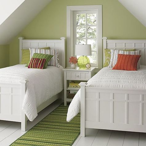 How to Decorate With Twin Beds Twin Beds Guest Room, Modern Guest Bedroom, Two Twin Beds, Classy Bedroom, Yellow Room, Twin Beds, Twin Bedroom, Twin Bed Frame, Twins Room