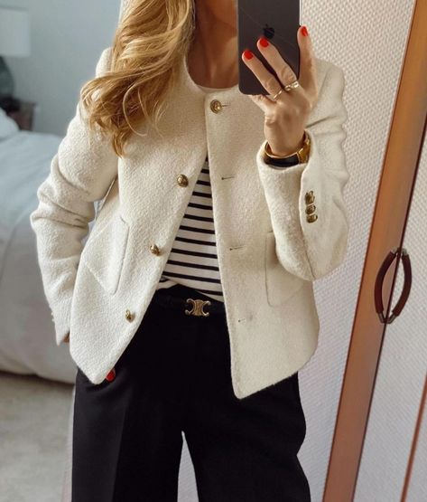 Chanel Coat Outfit, White Tweed Blazer Outfit, Tweed Blazer Outfit, Chanel Inspired Outfit, Chanel Coat, Over 60 Fashion, Business Outfits Women, Chanel Inspired, Coat Outfit