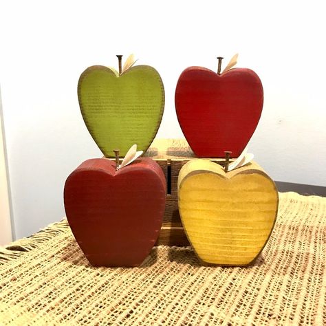 Fall Apple Decor, Fall Wood Decor, Wood Apple, Apple Decor, Wood Apples, Primitive Walls, Apple Craft, Apple Decorations, Diy Plant Hanger