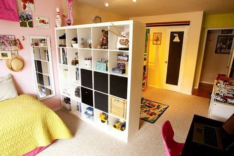 No matter the age or gender, having kids share a bedroom can be challenging. Here are 25 awesome ideas to create the perfect shared bedroom! 25 Stellar Shared Bedrooms for Kids - Tipsaholic, #DIY, #bedroom, #design, #sharedroom, #kids Space Kids Room, Kids Rooms Shared, Kids Shared Bedroom, Shared Kids Room, Shared Bedroom, Shared Room, Shared Bedrooms, Shared Rooms, Room Tour