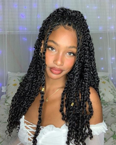 Twisted Hair, Box Braids Hairstyles For Black Women, Braids Hairstyles Pictures, Cute Box Braids Hairstyles, Twist Braid Hairstyles, Protective Hairstyles Braids, Hair Twist Styles, Pretty Braided Hairstyles, Girls Hairstyles Braids