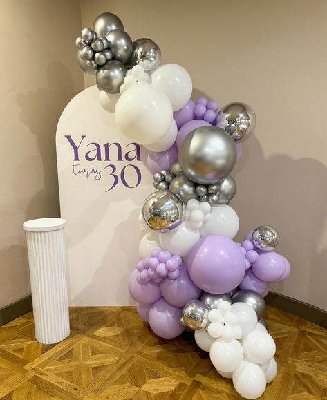 Balloons for @smile4mehire 🫶🏽 Birthday Simple Backdrop, Gold Wedding Reception Tables, Purple Silver Wedding, Simple Backdrop, Gold Wedding Reception, Decoration Buffet, Nail French, Party Planning Business, Birthday Door