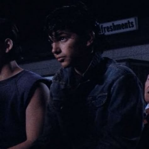 Johnny Cade Pfp, The Outsiders Johnny, Ralph Macchio The Outsiders, Johnny Cade, The Outsiders Cast, Outsiders Movie, The Outsiders 1983, Johnny Cage, Ralph Macchio