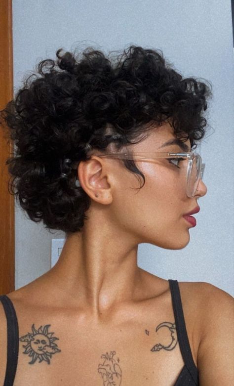 Curl EnvyShowcasing the Best in Natural Hair Aesthetics Super Curly Pixie Haircut, Curly Tomboy Hair, Straight Hair Pixie Haircut, Shaved Curly Hair, Short Punk Haircuts, Short Curly Cuts, Tomboy Haircut, Hair Aesthetics, Curly Cut